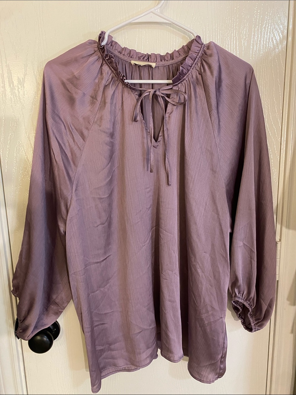 eesome Dusty Lavender Tie-Neck Blouse